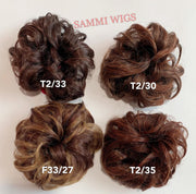 F886 Scrunchy in curly style